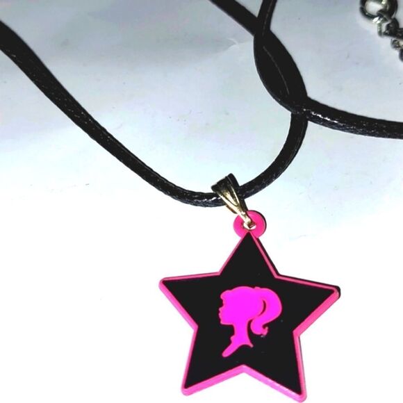 Beautiful barbie necklace for women and kids - Picture 3 of 4